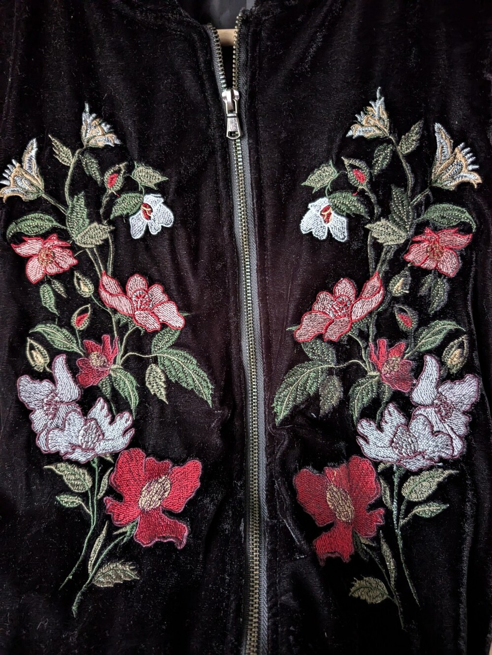 Floral Embroidered Velvet Bomber Jacket - Black - Picture 4 of 4